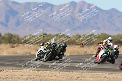 media/Nov-16-2024-CVMA (Sat) [[0e4bb1f32f]]/Race 9-Amateur Supersport Middleweight/